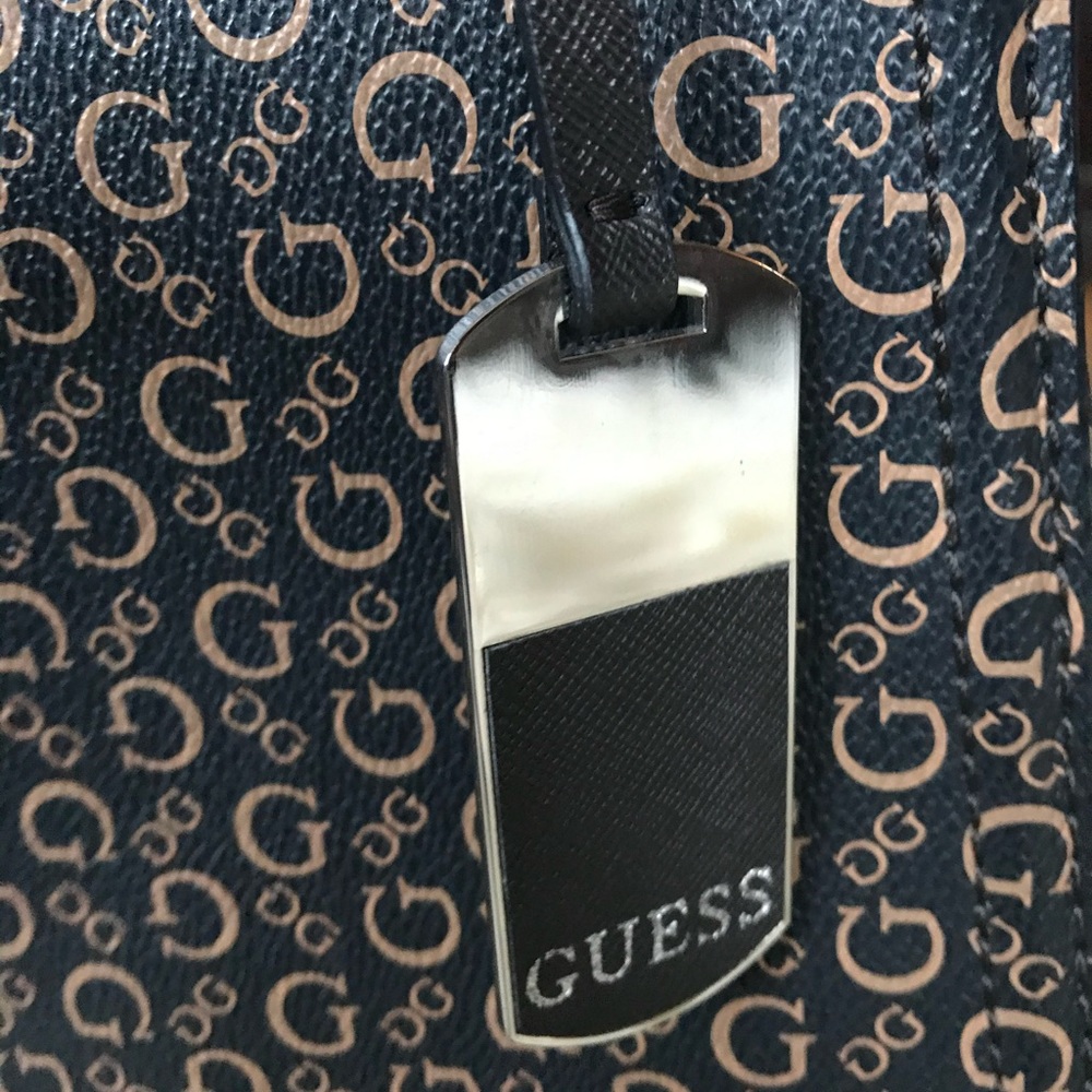 GUESS SATCHEL - Picture 2 of 12